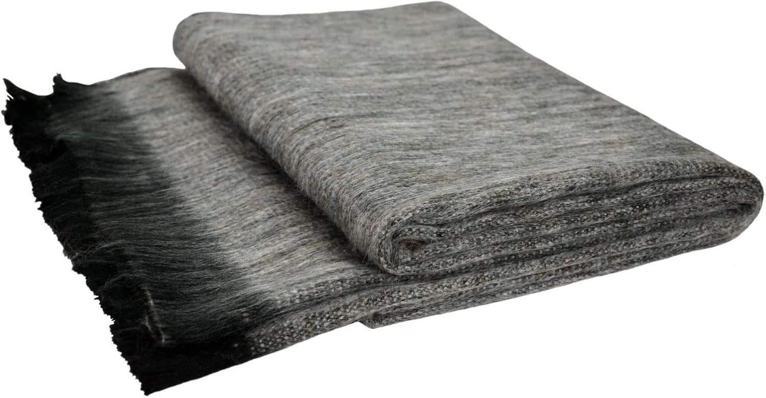 Alpaca Land, Handmade Ecuadorean Alpaca Wool Shawls