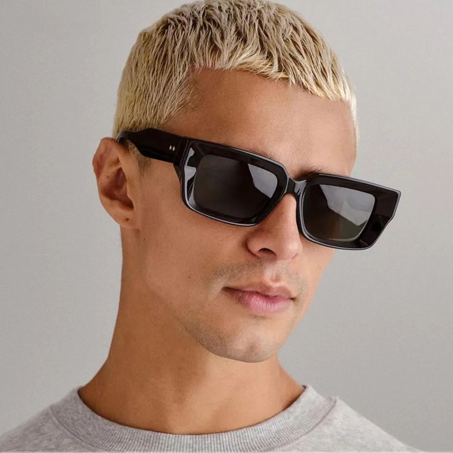 Fashion Rivet Sunglasses Retro Outdoors Women Casual Shopping