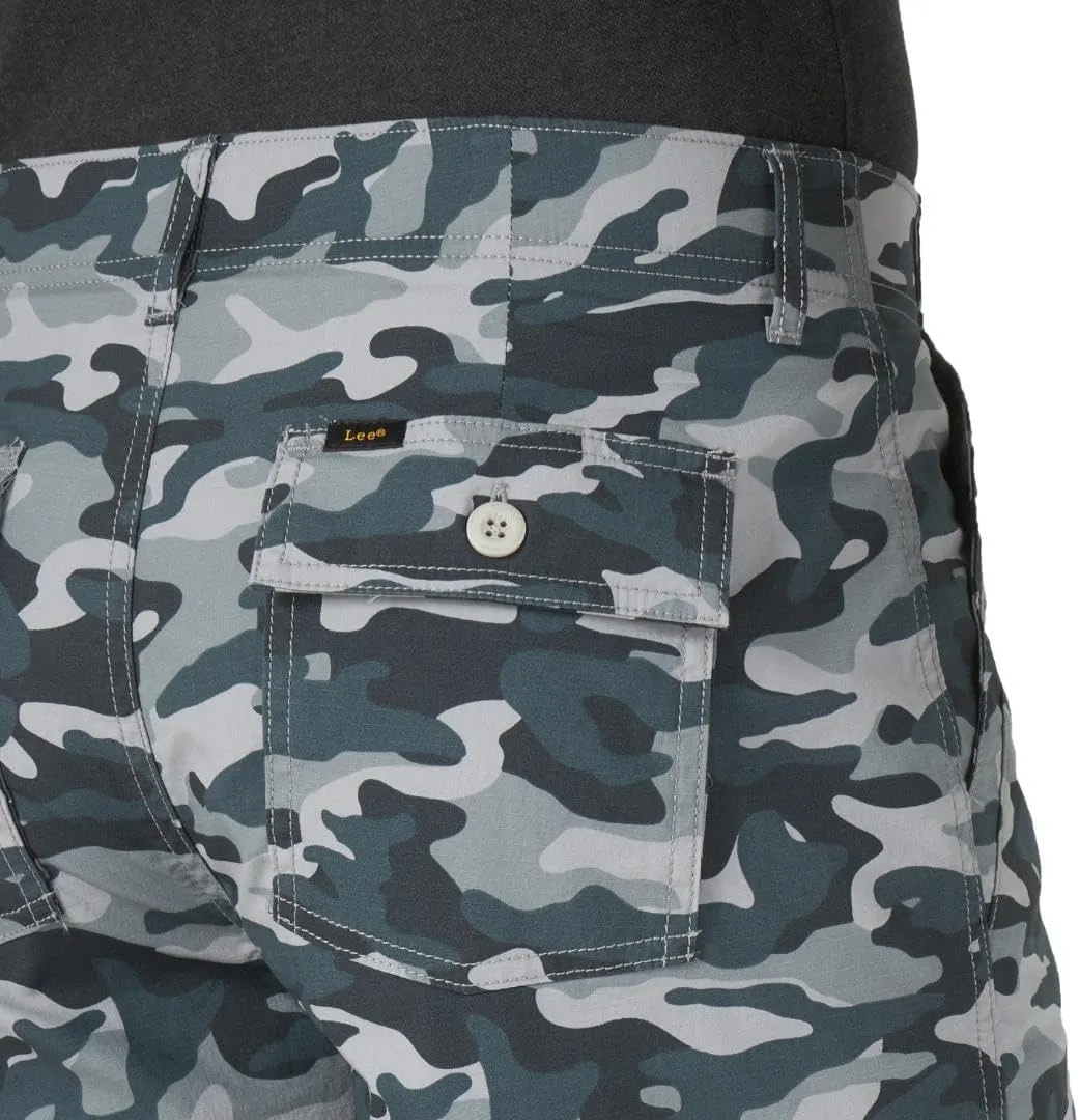 Lee Men's Extreme Motion Relaxed Fit Utility Flat Front Short