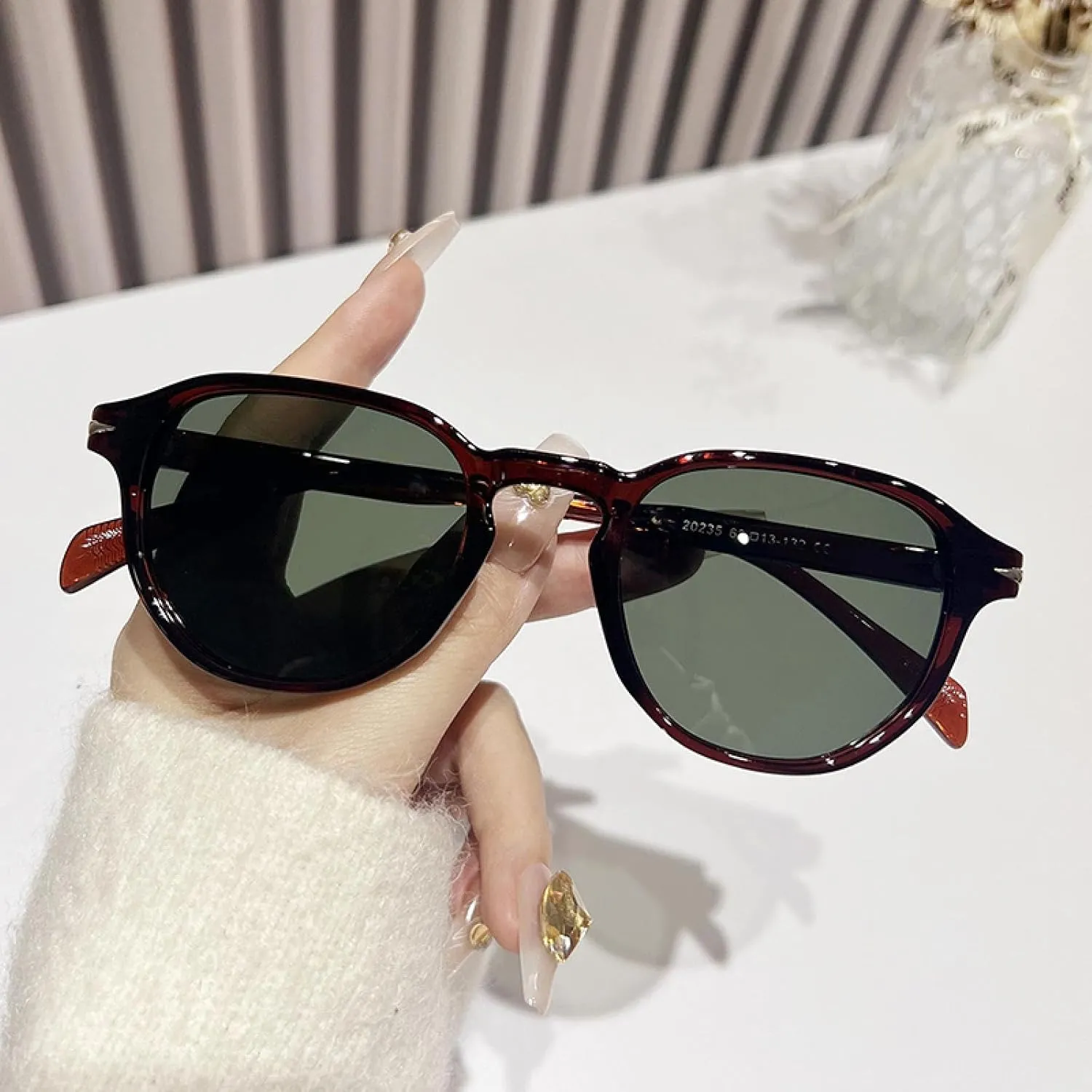 Oval Men Sunglasses Fashion Punk Women Rivets Sun Glasses Shades Uv400