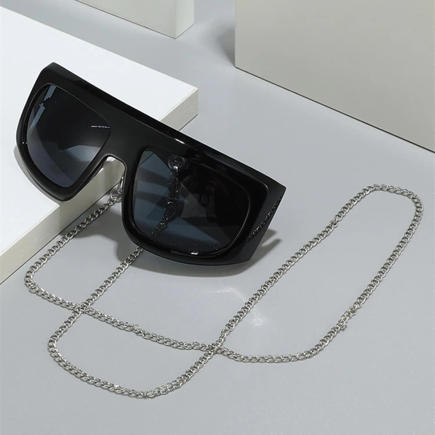 Retro Oversized Cat Eye Women Sunglasses Fashion Chain Decoration Shades Uv400 Men Trending Mirror